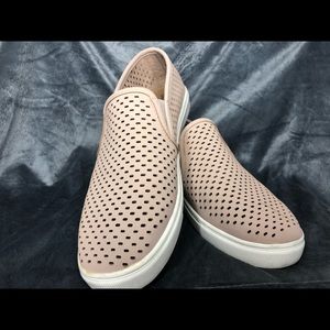 Time and Tru slip-on size 9